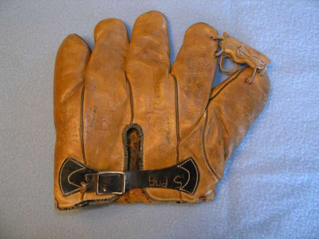 Dizzy Dean Reach DD Back Doug